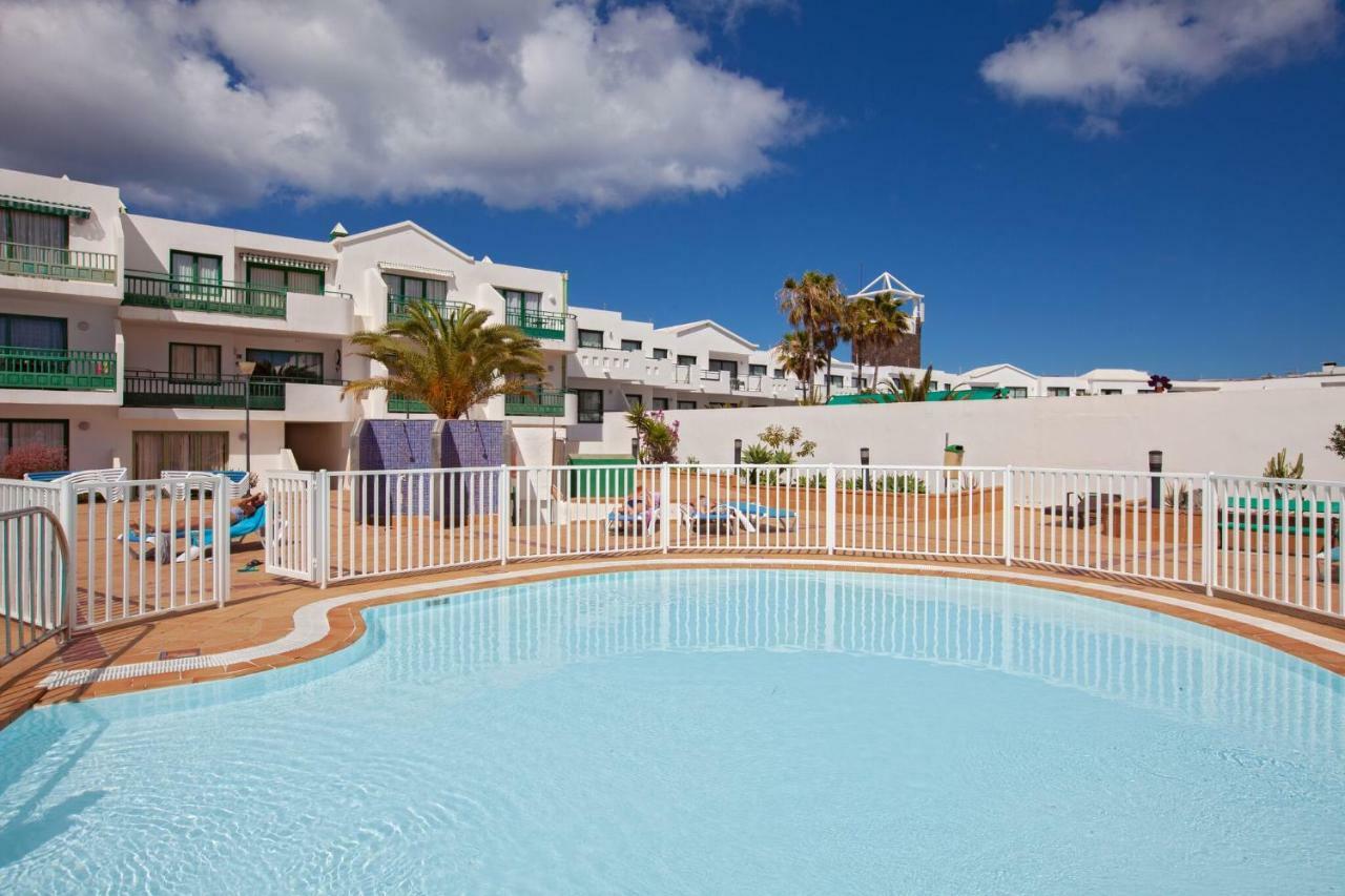 Luxury Beach Front Apartmentos Tahiche Costa Teguise Exterior photo