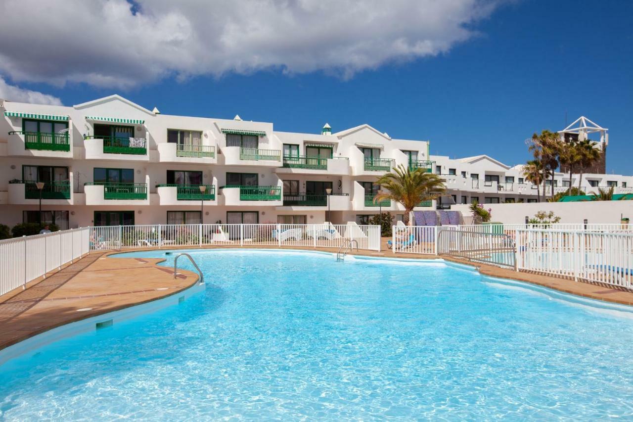 Luxury Beach Front Apartmentos Tahiche Costa Teguise Exterior photo