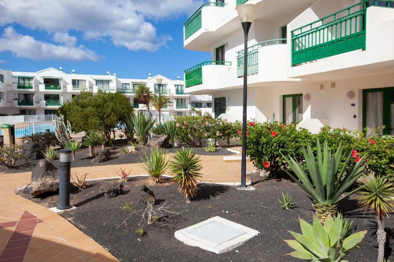 Luxury Beach Front Apartmentos Tahiche Costa Teguise Exterior photo